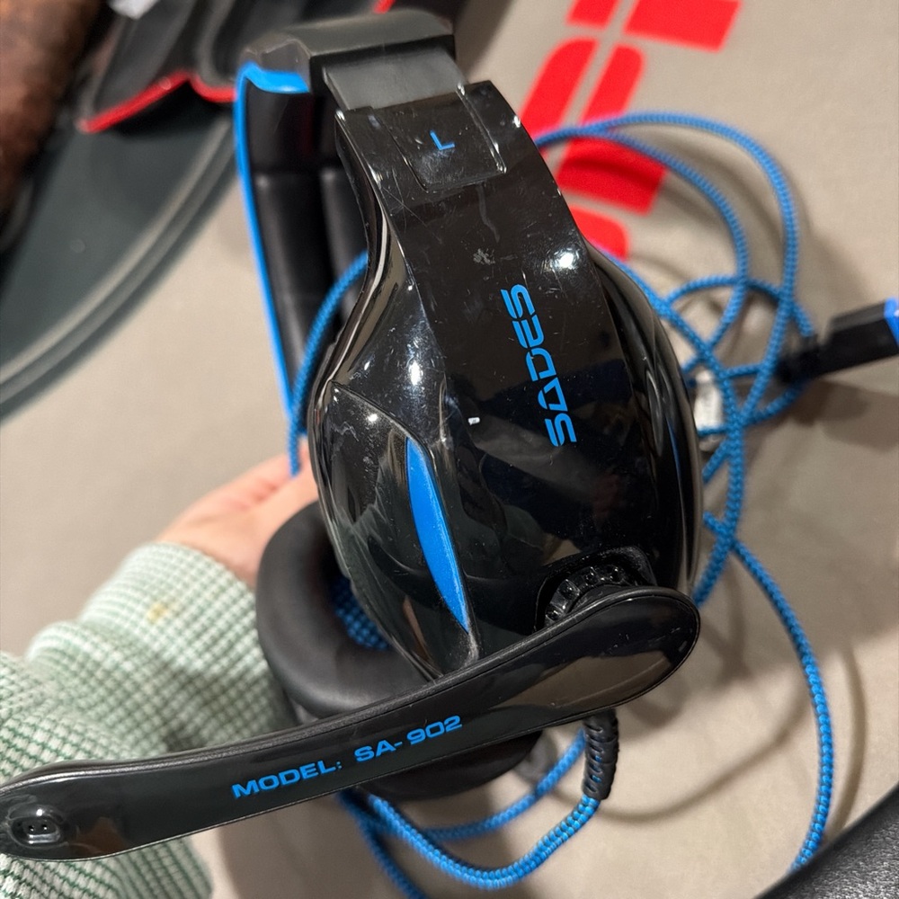 SA-902 Black and Blue Gaming Headset